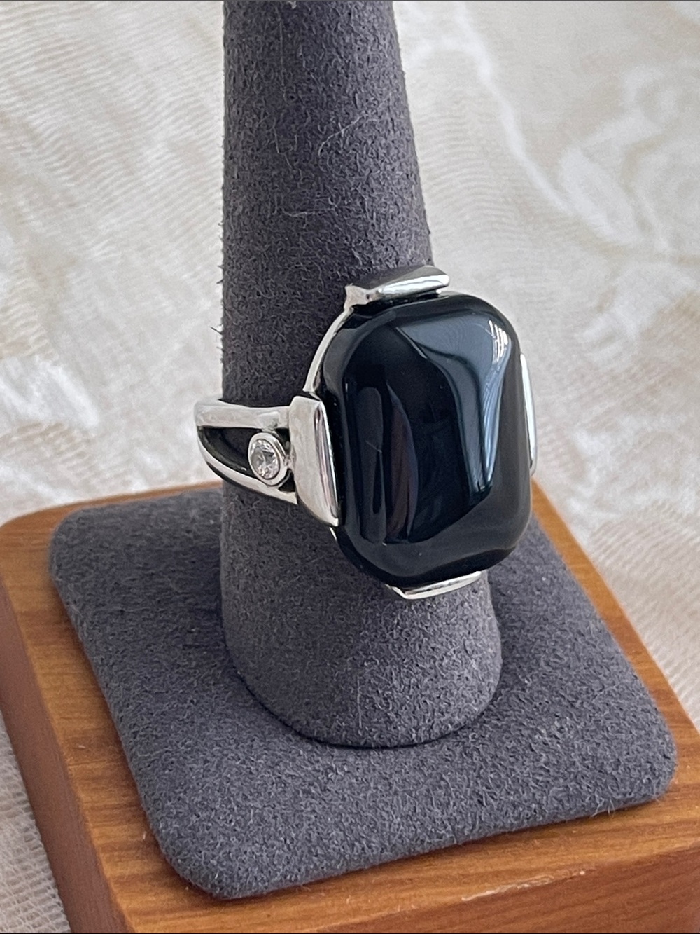 Authentic Retired Tocara Stainless Steel Black Cabochon Statement Ring